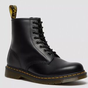 Dr. Martens Boots (1460 SMOOTH LEATHER LACE UP BOOTS)